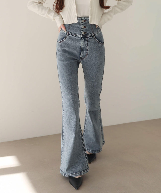 デニム中濃加工　モデル：160cm M着用