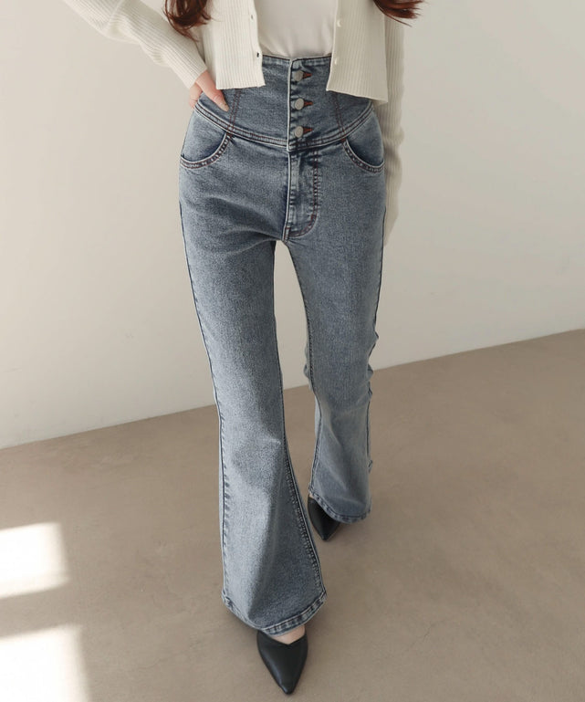 デニム中濃加工　モデル：160cm M着用