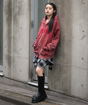 レッド モデル：160cm M着用