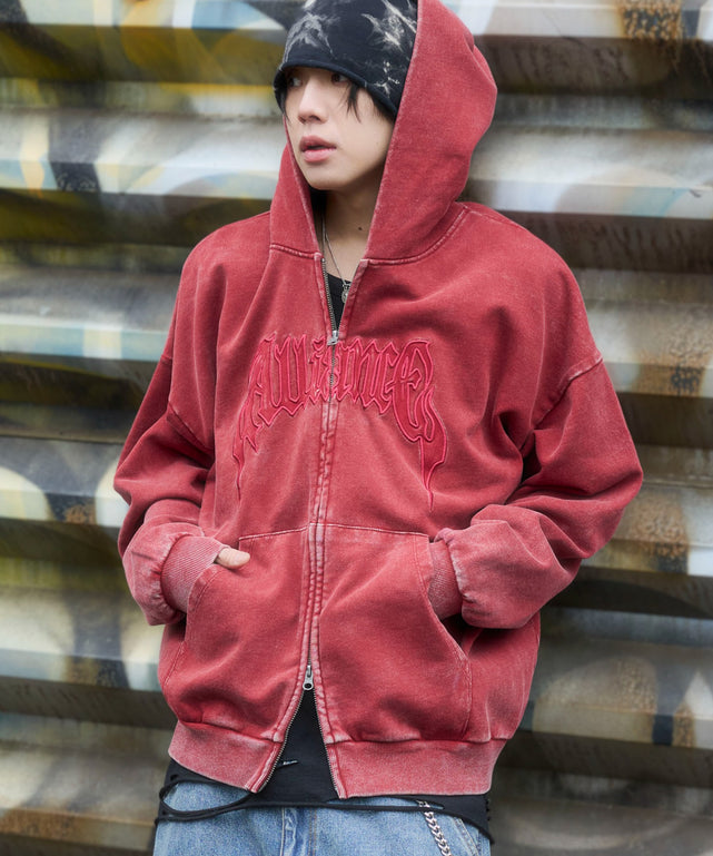 レッド モデル：160cm M着用