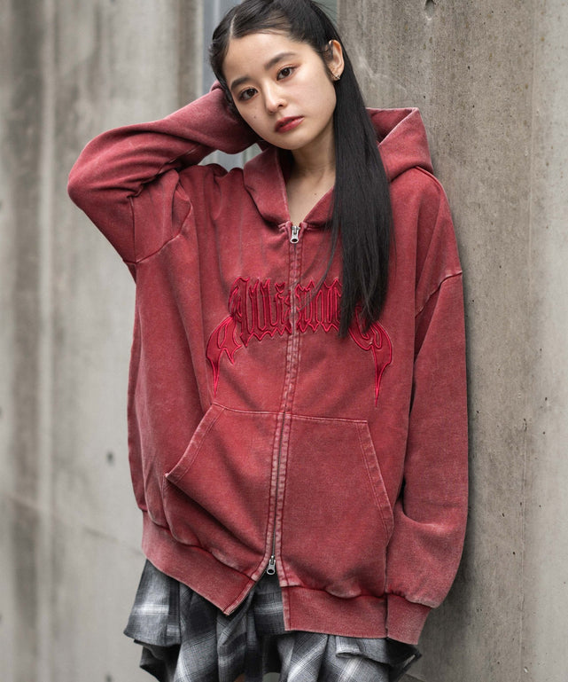 レッド モデル：160cm M着用