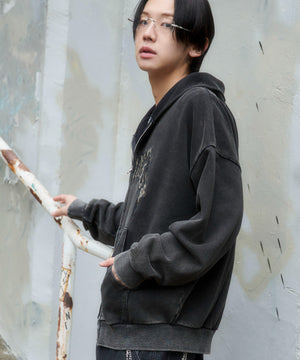 ブラック　モデル：175cm L着用