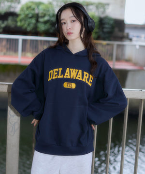 ネイビー　モデル：163cm M着用