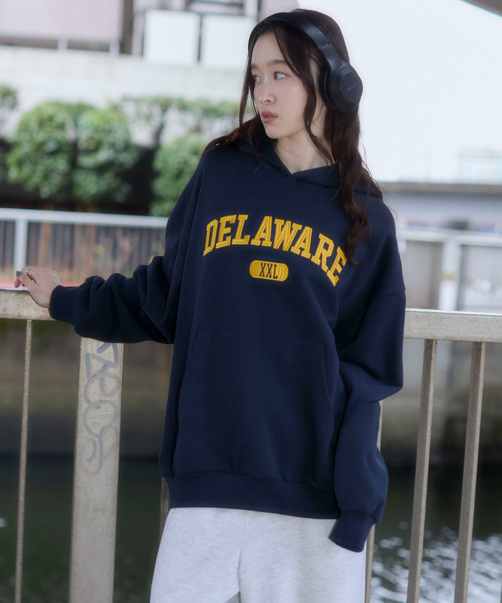 ネイビー　モデル：163cm M着用