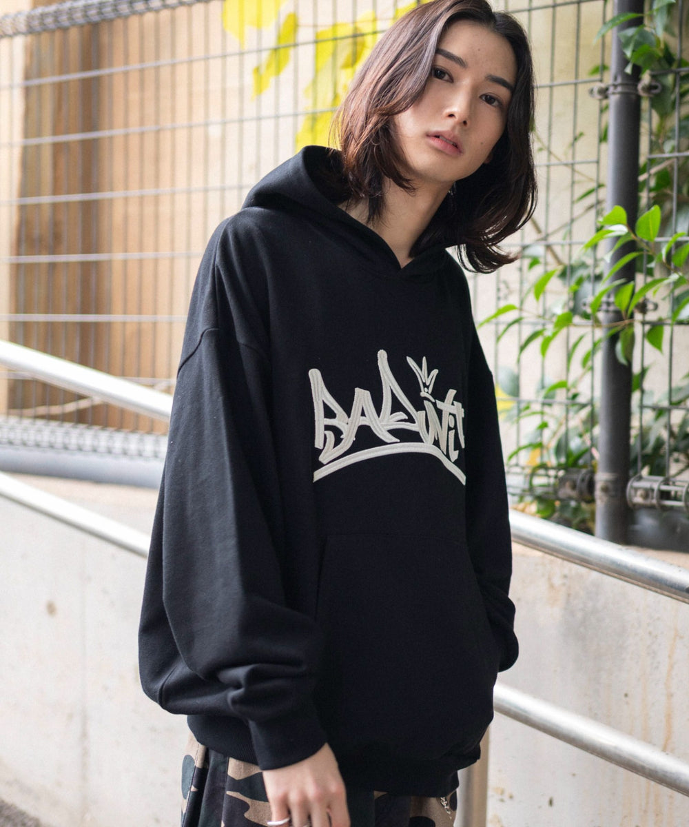 ブラック モデル：175cm L着用