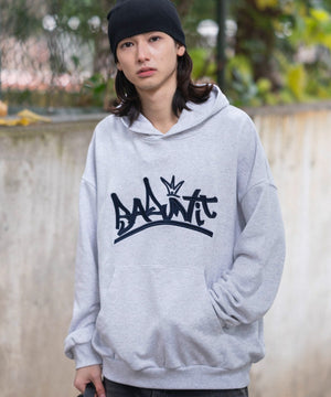 アッシュグレー モデル：175cm L着用