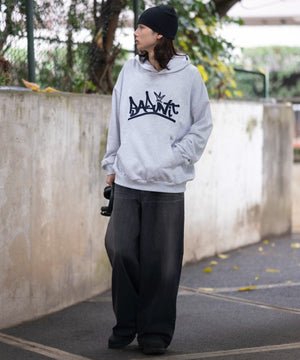 アッシュグレー モデル：175cm L着用