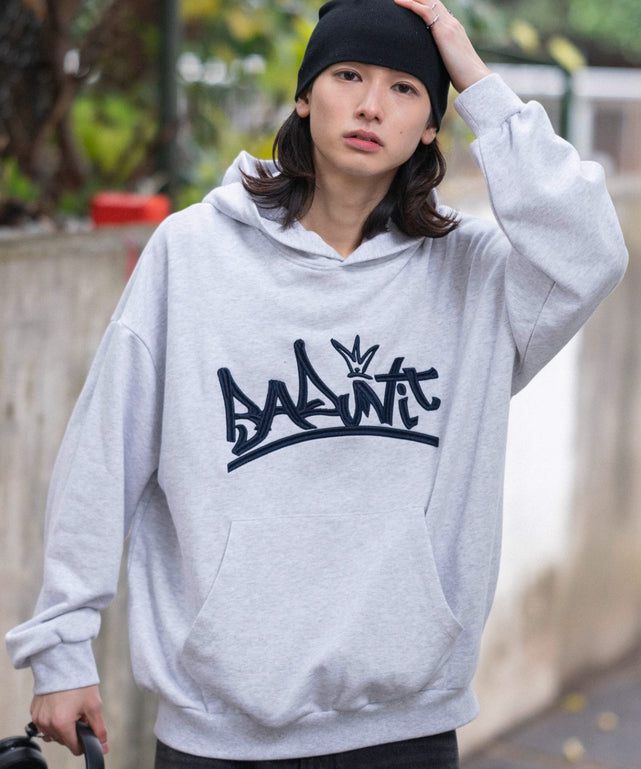 アッシュグレー モデル：175cm L着用