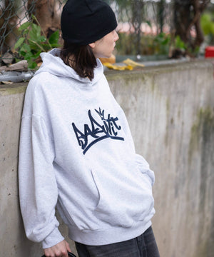 アッシュグレー モデル：175cm L着用