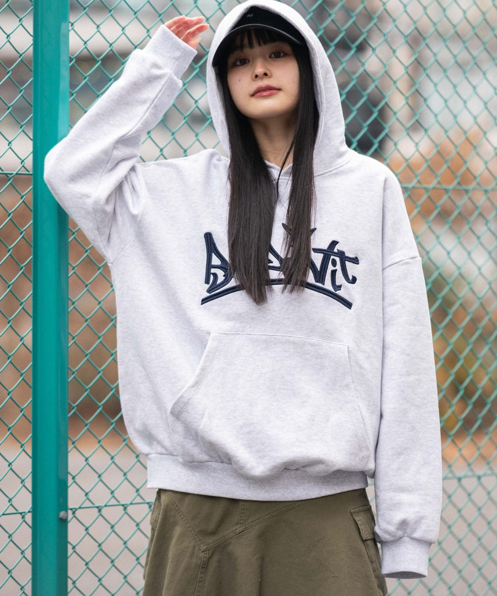 アッシュグレー モデル：160cm M着用