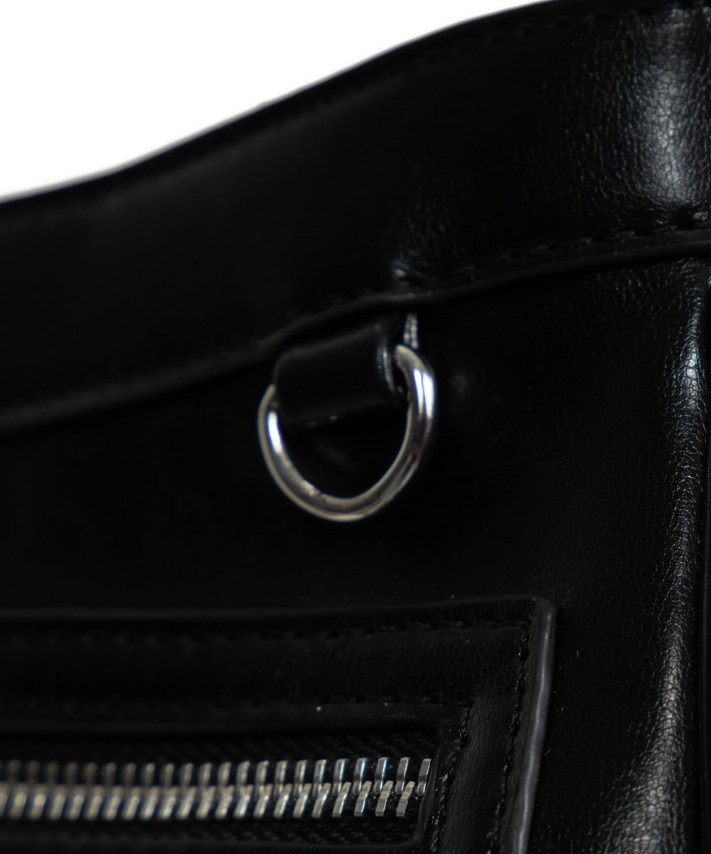 チャーム付きハトメベルトバッグ