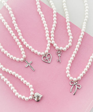 Lモチーフトップパールネックレス