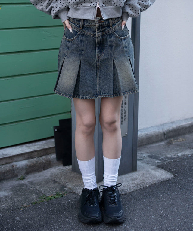 デニム中濃加工　モデル：159cm M着用