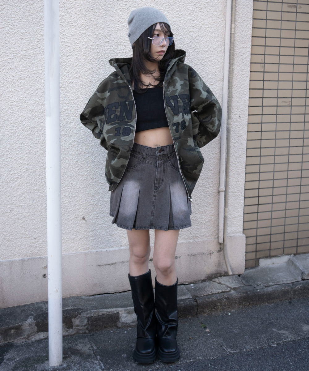 グレー　モデル：159cm M着用