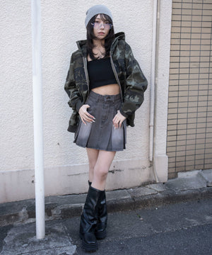 グレー　モデル：159cm M着用