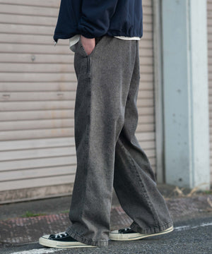 グレー モデル：182cm L着用