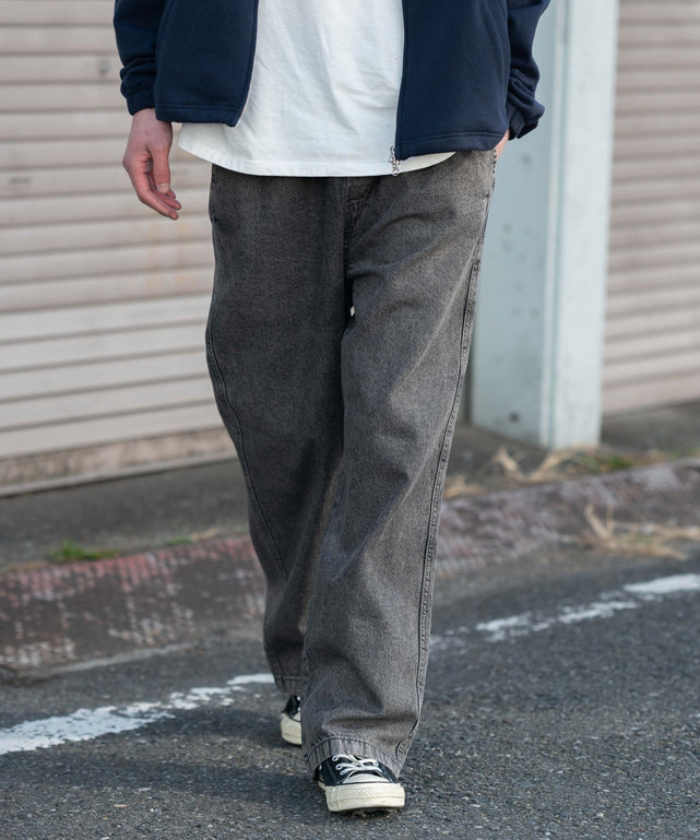 グレー モデル：182cm L着用