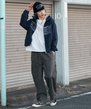 グレー モデル：182cm L着用