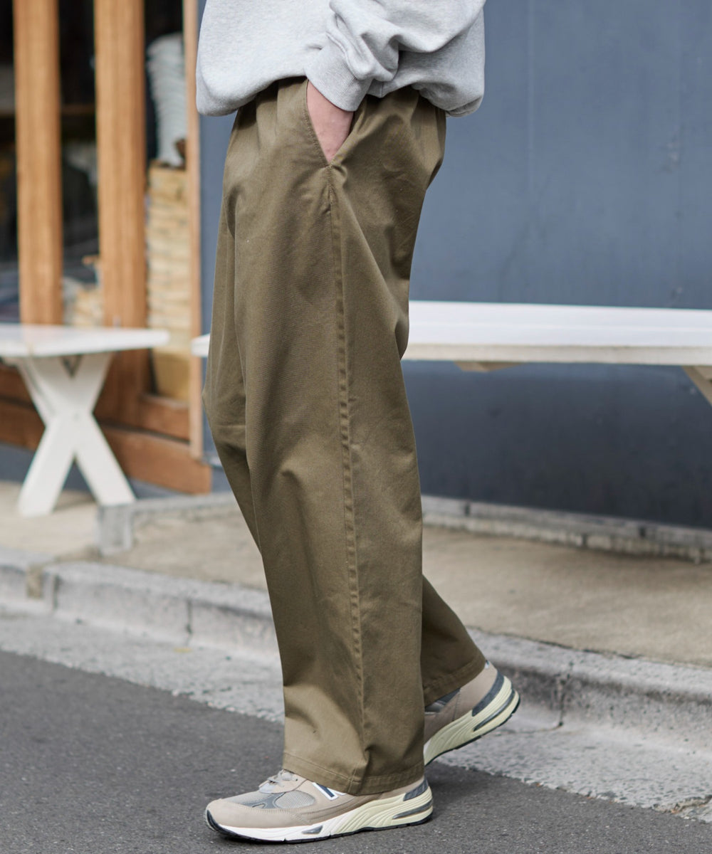 カーキ モデル：181cm L着用