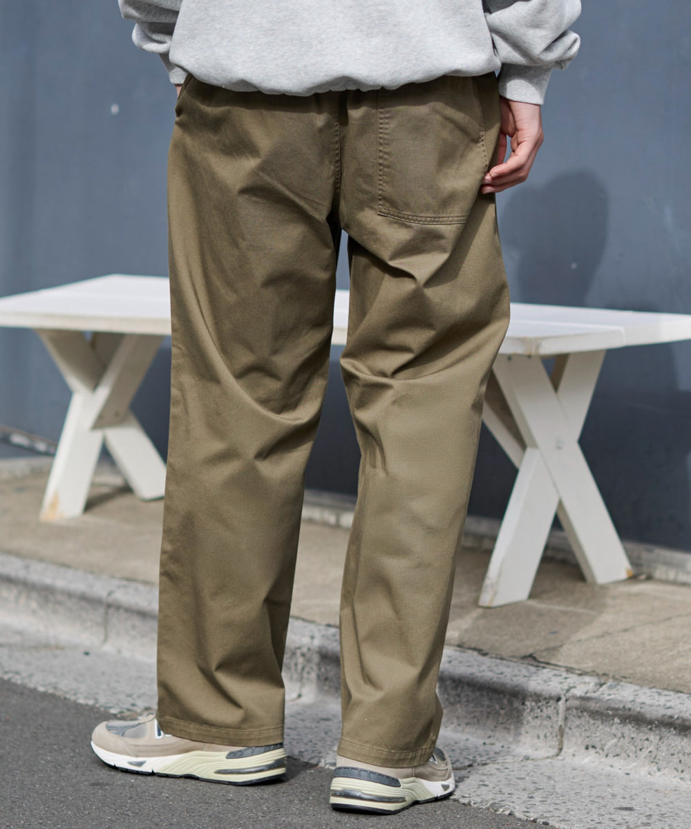 カーキ モデル：181cm L着用