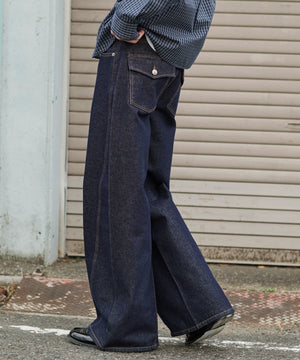 デニムインディゴ モデル：181cm L着用