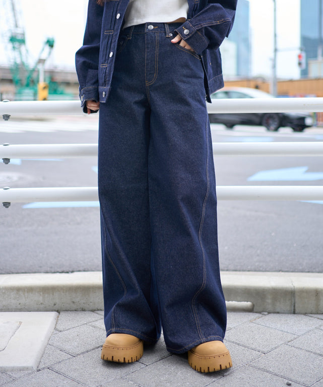 デニムインディゴ モデル：160cm M着用