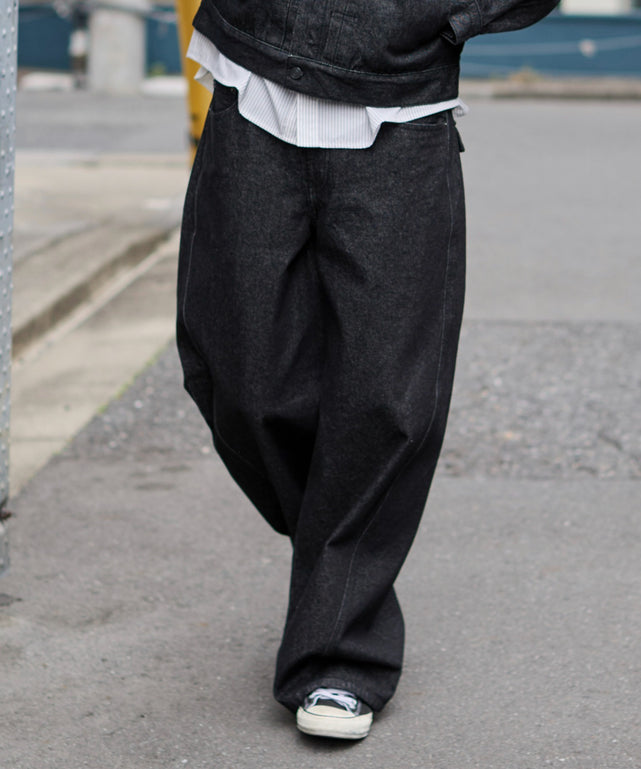 デニムブラック モデル：181cm L着用