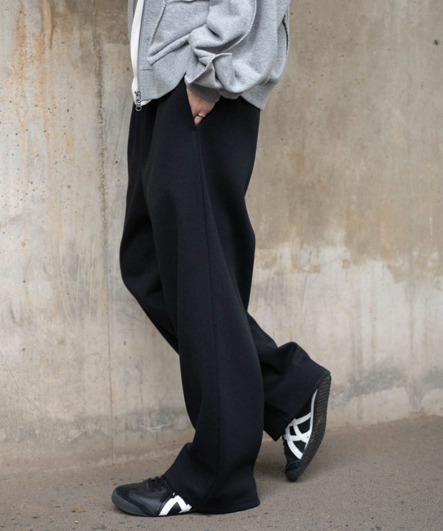 ブラック モデル：175cm L着用