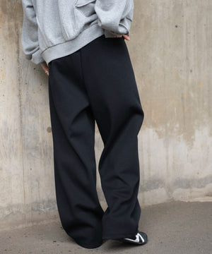 ブラック モデル：175cm L着用