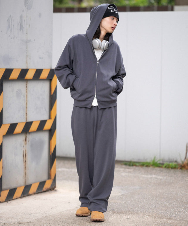 チャコール モデル：175cm L着用