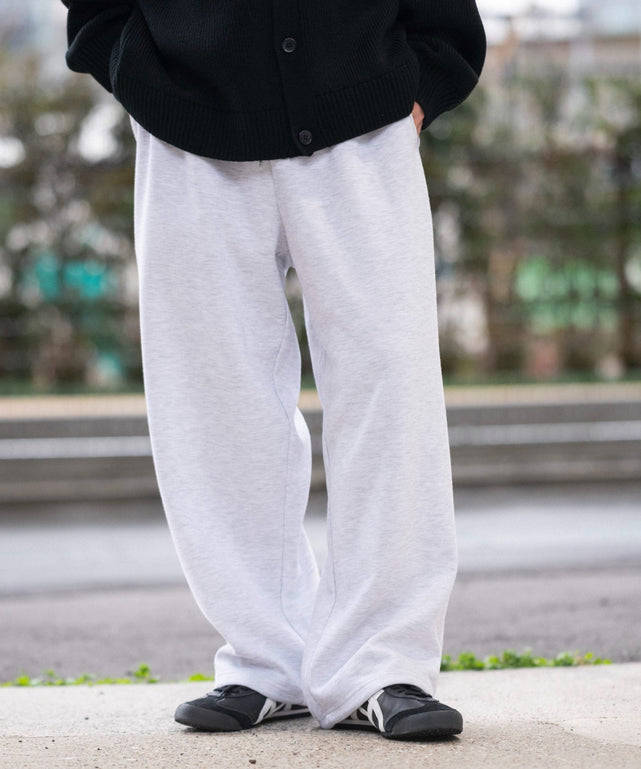 アッシュグレー モデル：175cm L着用