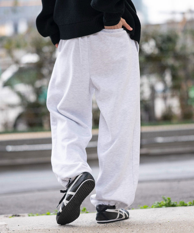 アッシュグレー モデル：175cm L着用