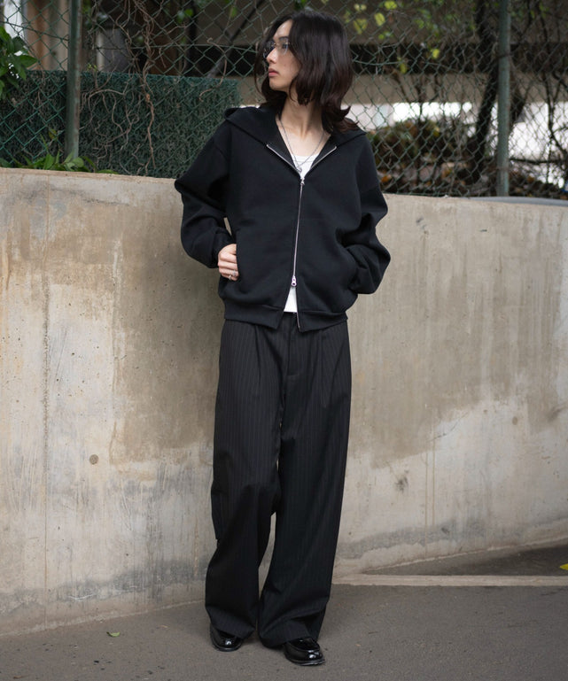 ブラック モデル：175cm L着用