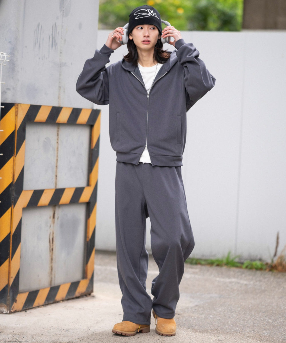 チャコール モデル：175cm L着用