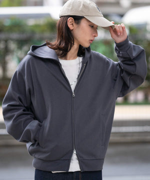 チャコール モデル：175cm L着用