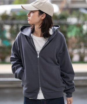 チャコール モデル：175cm L着用