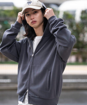 チャコール モデル：175cm L着用