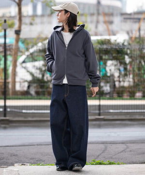 チャコール モデル：175cm L着用