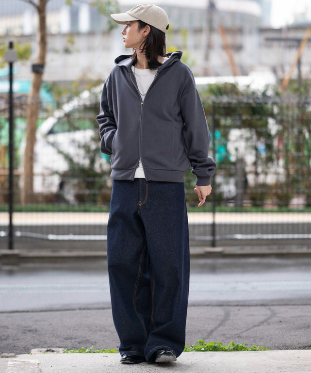 チャコール モデル：175cm L着用