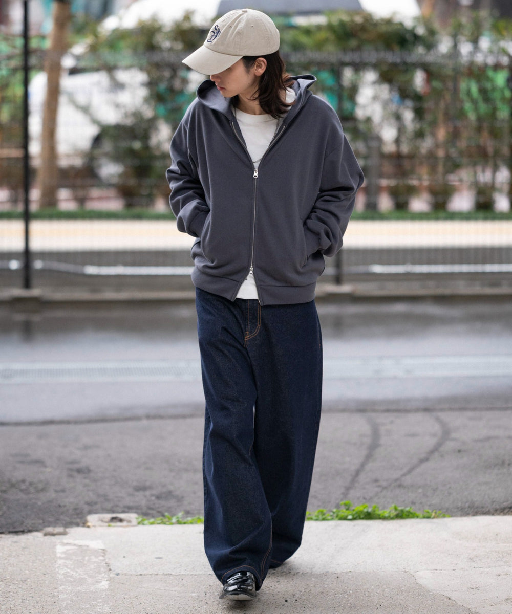 チャコール モデル：175cm L着用