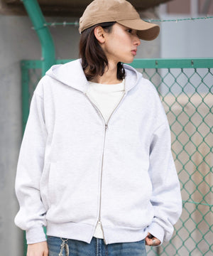 アッシュグレー モデル：175cm L着用