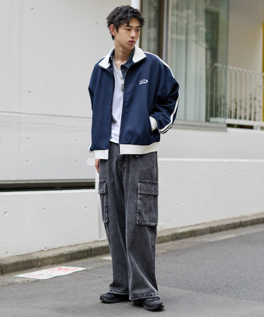 ネイビー モデル：181cm L着用