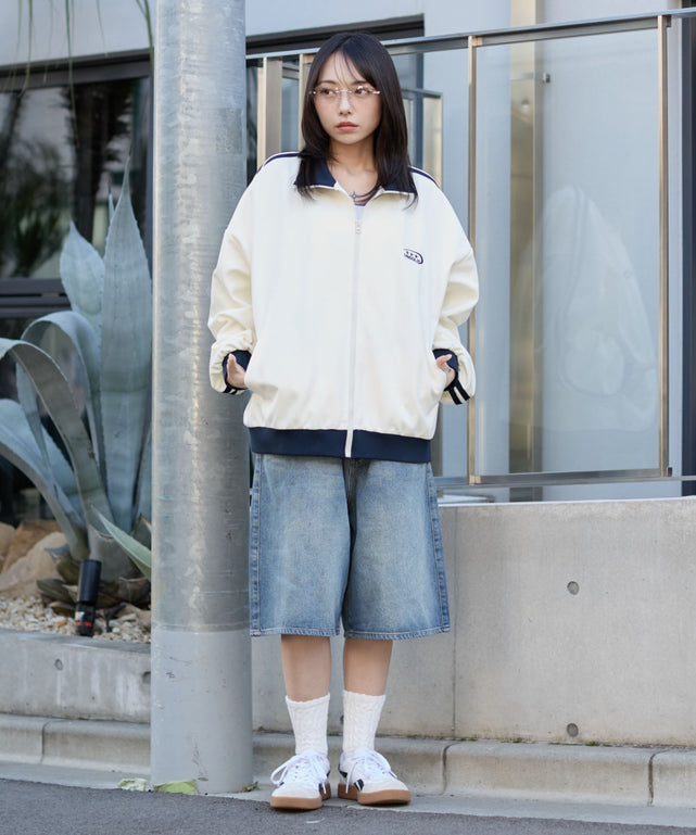 オフホワイト モデル：159cm L着用