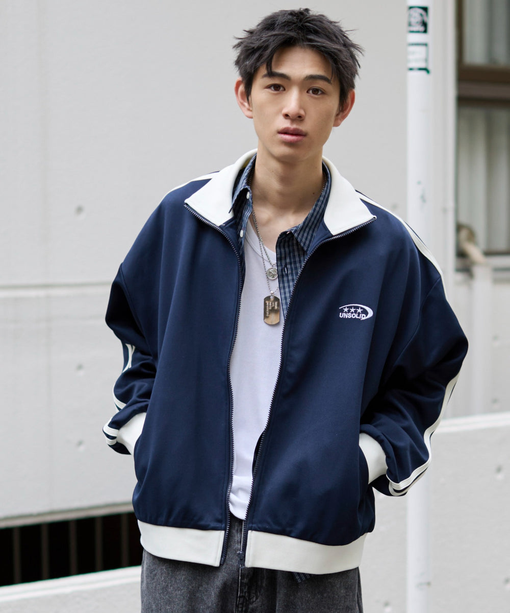 ネイビー モデル：181cm L着用