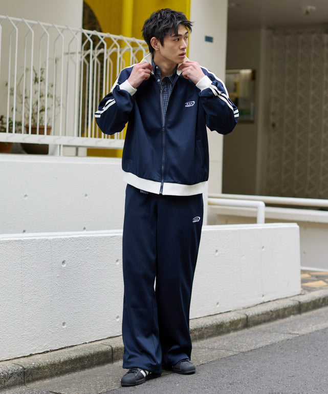 ネイビー モデル：181cm L着用