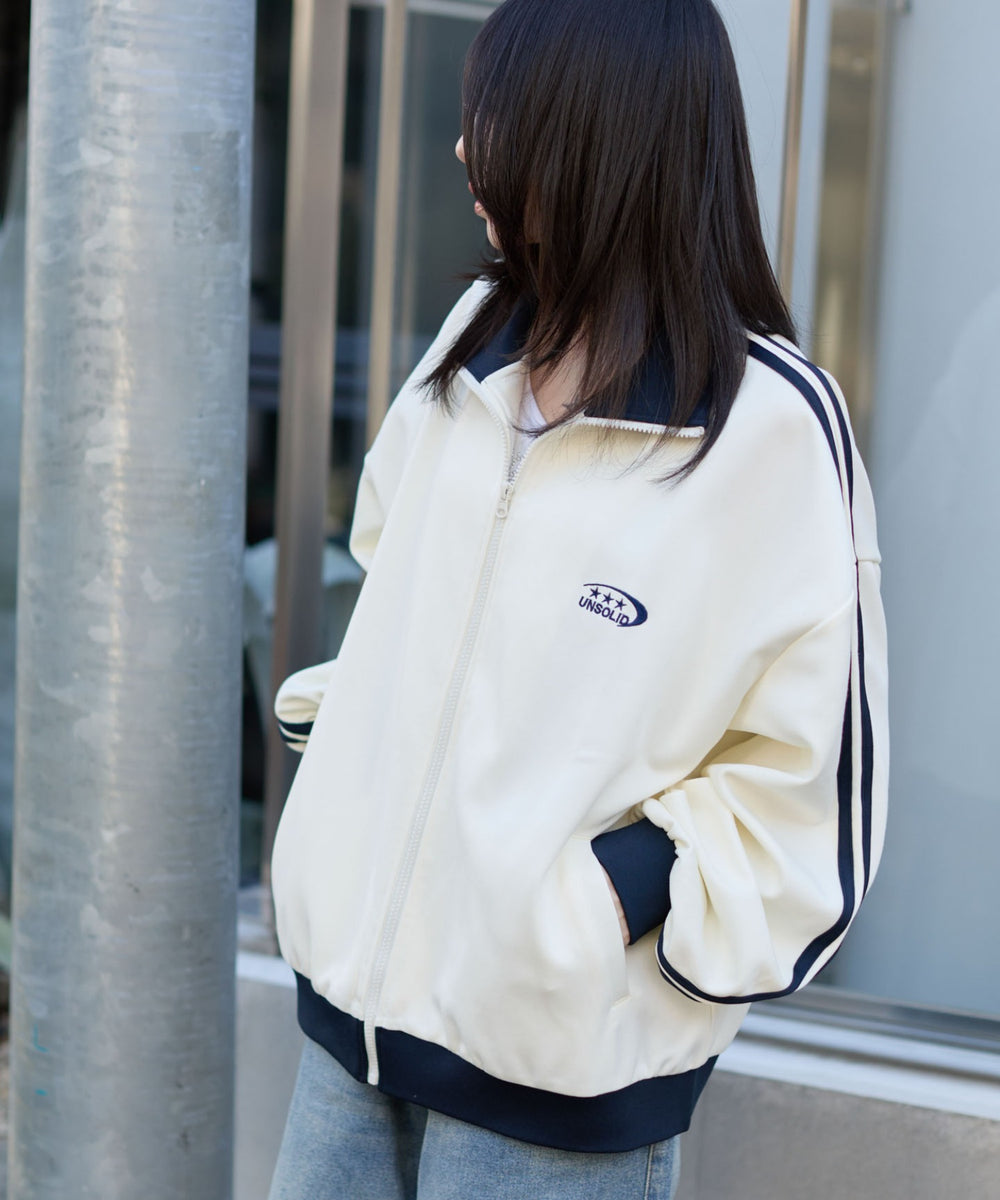 オフホワイト モデル：159cm L着用