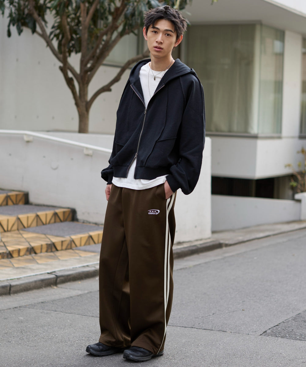 ブラウン モデル：181cm L着用