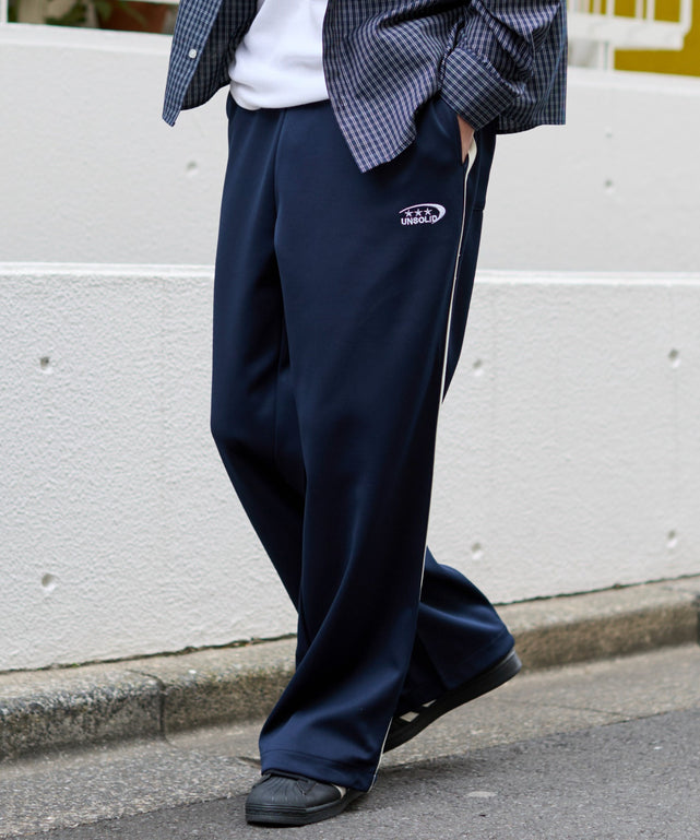 ネイビー モデル：181cm L着用