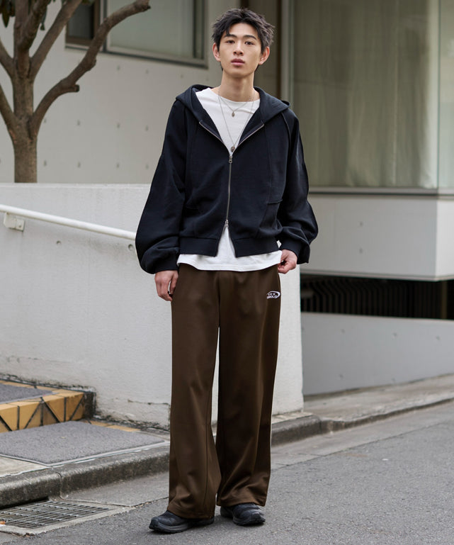 ブラウン モデル：181cm L着用