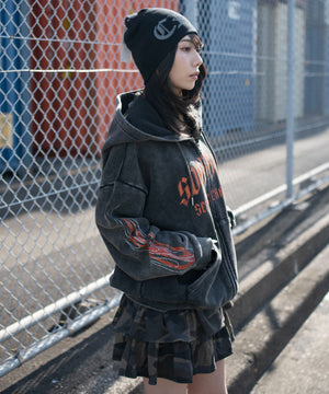 柄１　モデル：159cm M着用